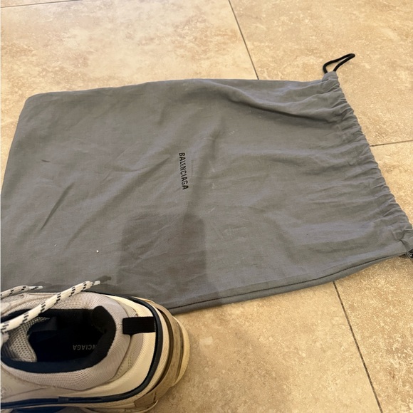 Balenciaga Cream Chunky Sneakers - Picture 7 of 7